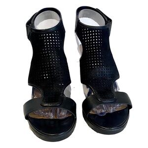 LIKE NEW — Clarks Pastina Lima Block Heels Cut-out Mesh Top Sandals Size 7.5